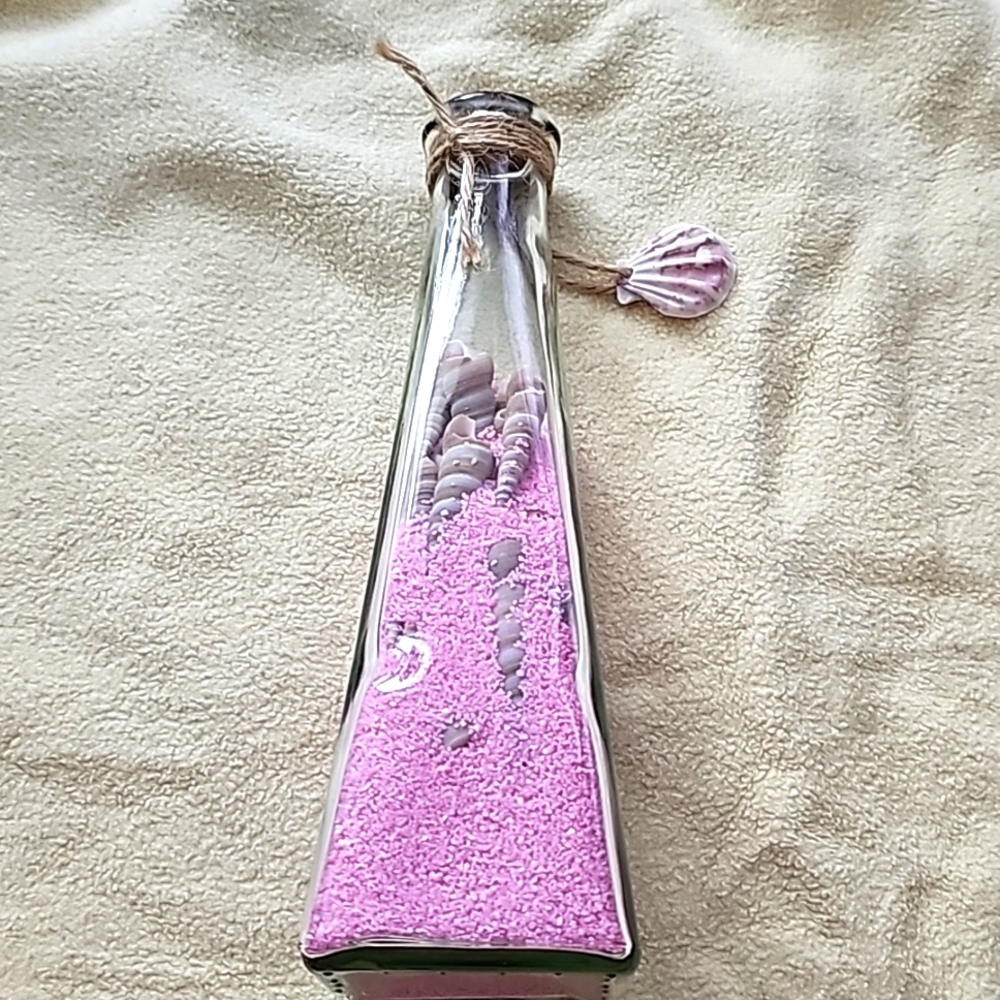 Colour Sand With Shells
